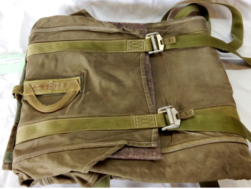 Sac Gaine EL 32 Armée Française / TAP / Troupes Aéroportées. Occasion.