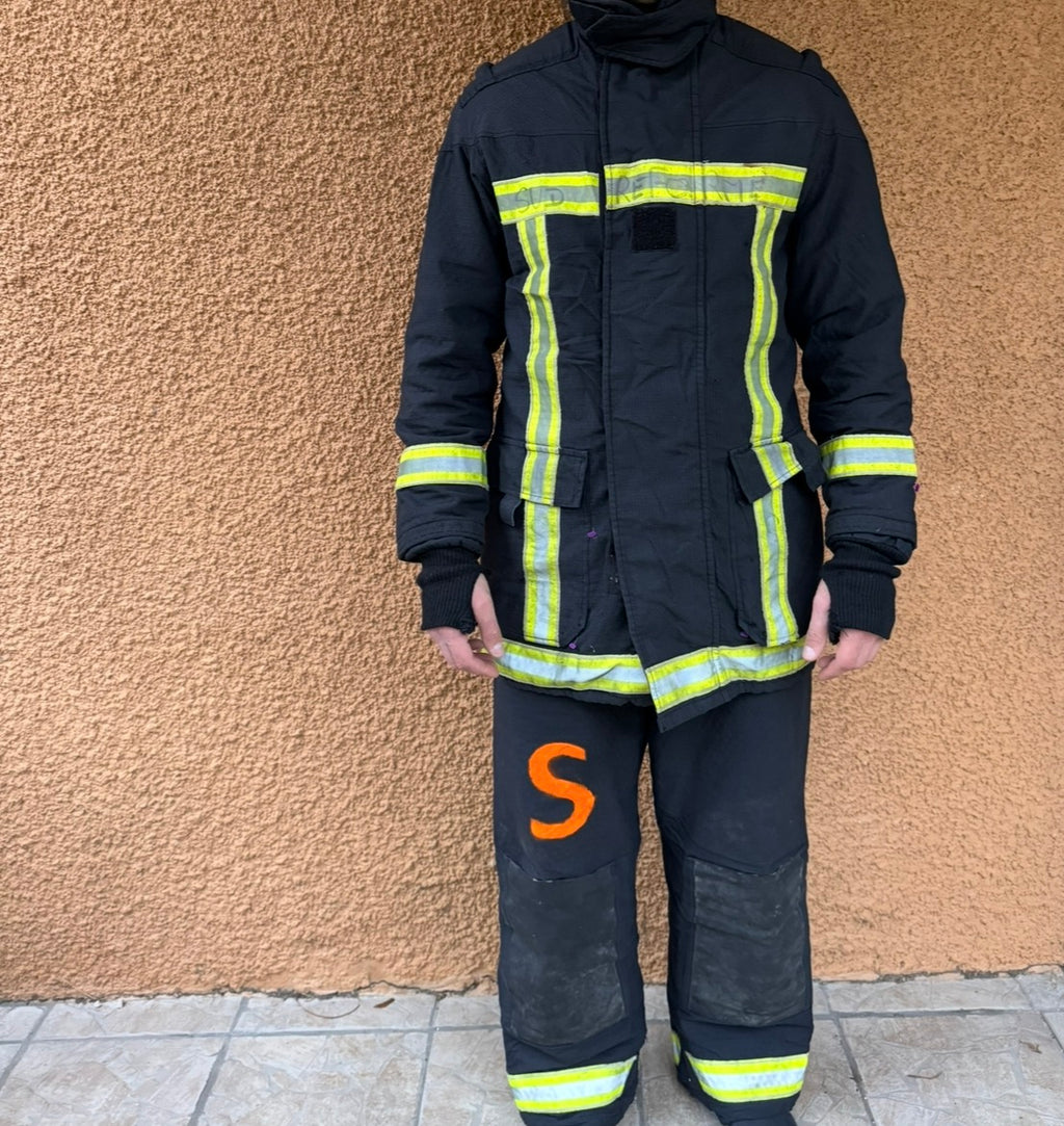 Tenue de feu pour sapeurs-pompiers: veste + pantalon / Original / Anti feu.