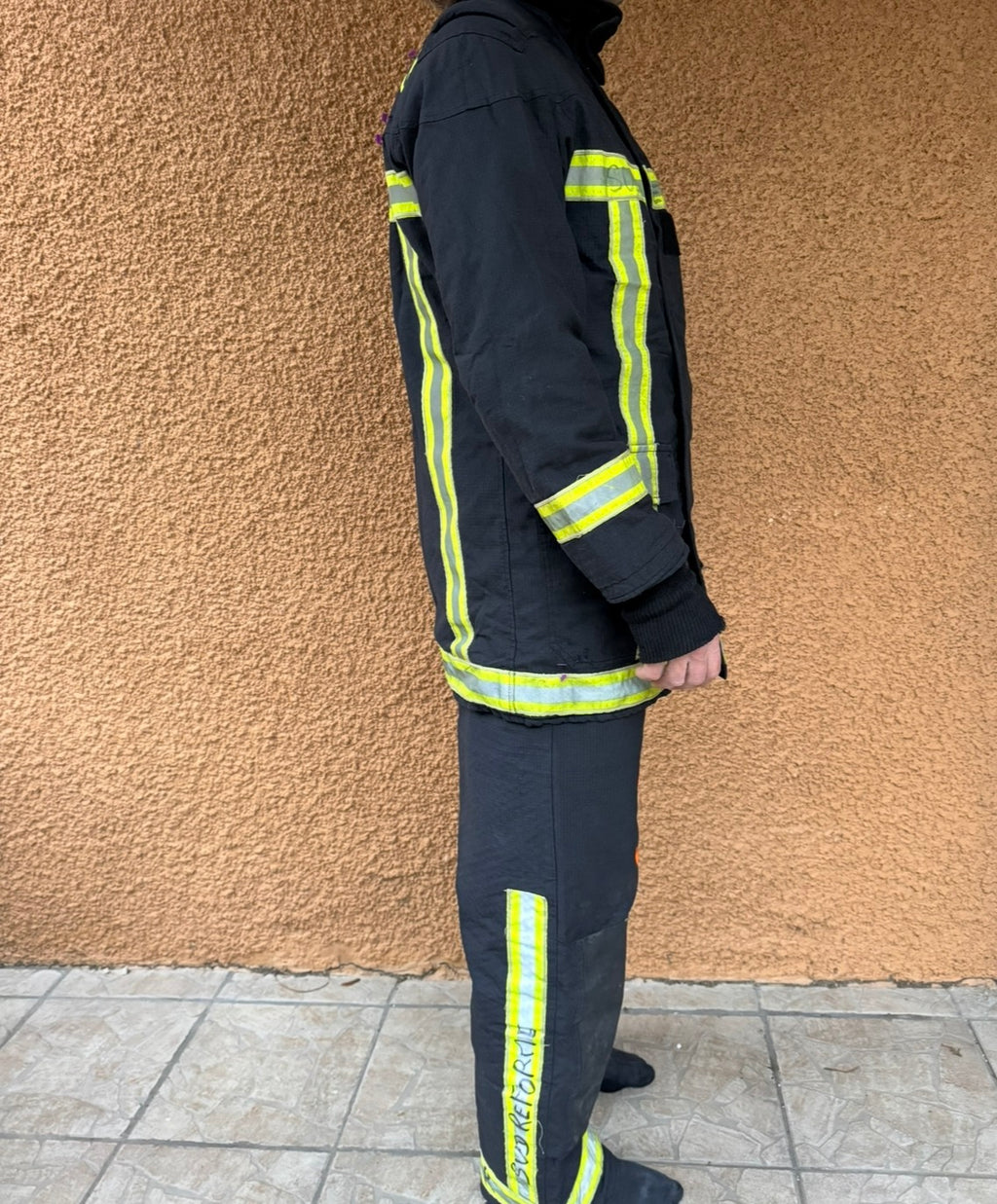 Tenue de feu pour sapeurs-pompiers: veste + pantalon / Original / Anti feu.