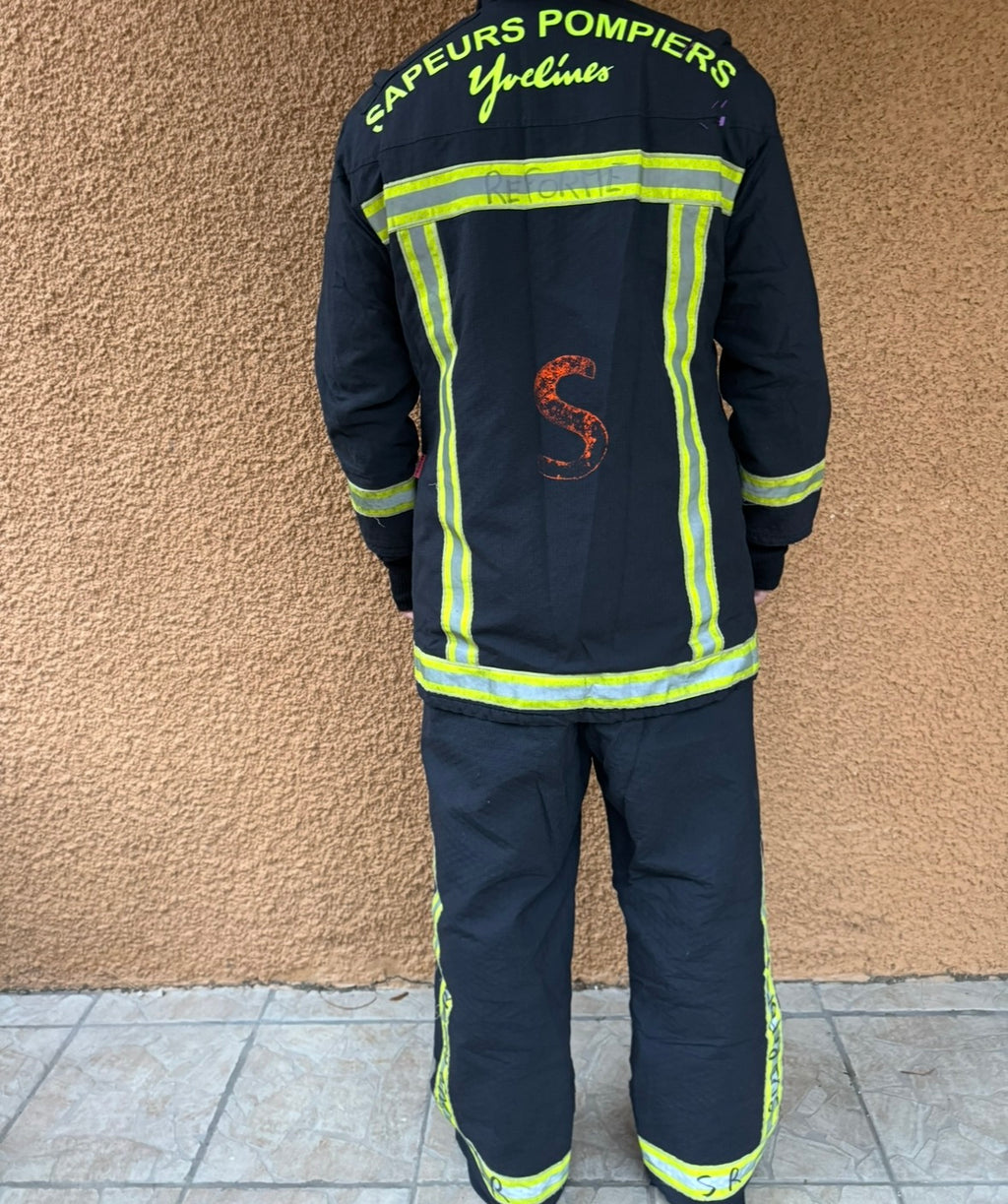 Tenue de feu pour sapeurs-pompiers: veste + pantalon / Original / Anti feu.