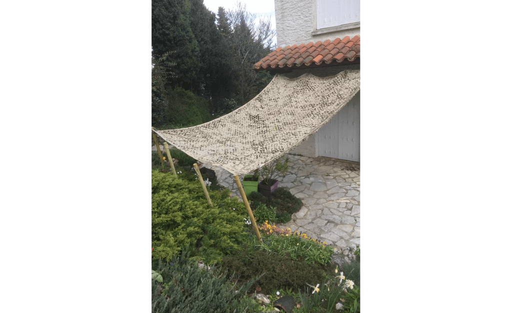 Filet de camouflage renforcé cordé / 80% d'ombrage /  300 Deniers  / Voile d'ombrage / CCE ( Camouflage Centre Europe). BARTAVEL.