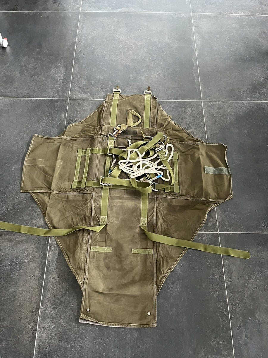 Sac Gaine EL 32 Armée Française / TAP / Troupes Aéroportées. Occasion.